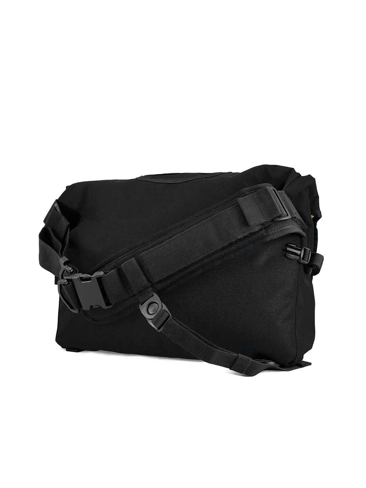 Life Behind Bars The Echelon S 22L Messenger Black